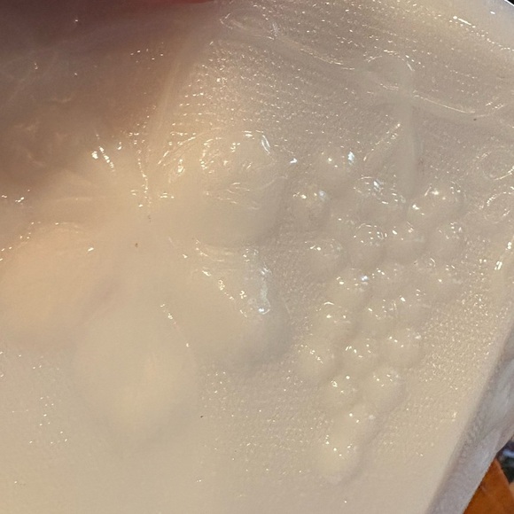 Anchor Hocking milk glass pedestal bowl vintage 1960’s  unmarked - Picture 4 of 7